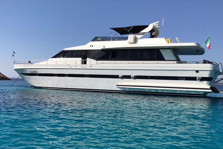 Book yachts online - motorboat - Falcon 76 - Lady Bibi - rent