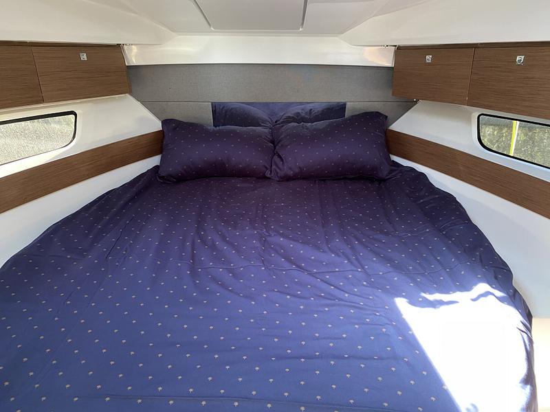 Book yachts online - motorboat - Merry Fisher 895 - Biene Maja - rent