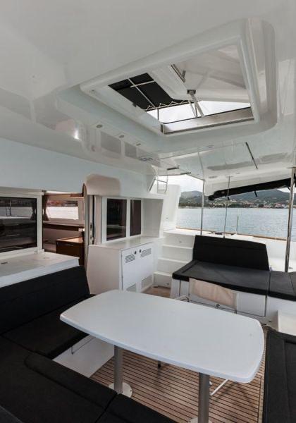 Book yachts online - catamaran - Lagoon 450  Fly - Xcape - rent