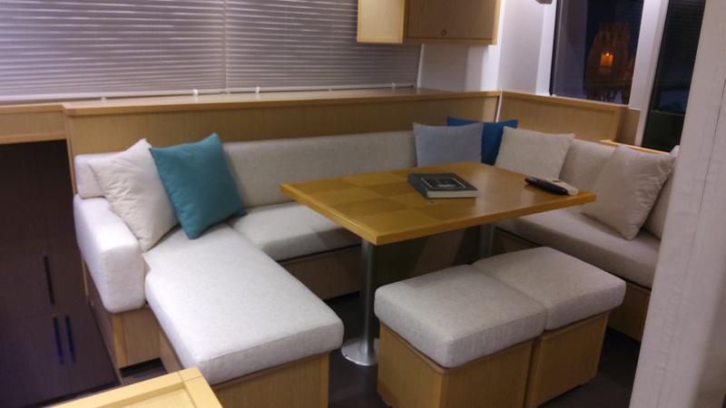 Book yachts online - catamaran - Lagoon 52 - Xena - rent