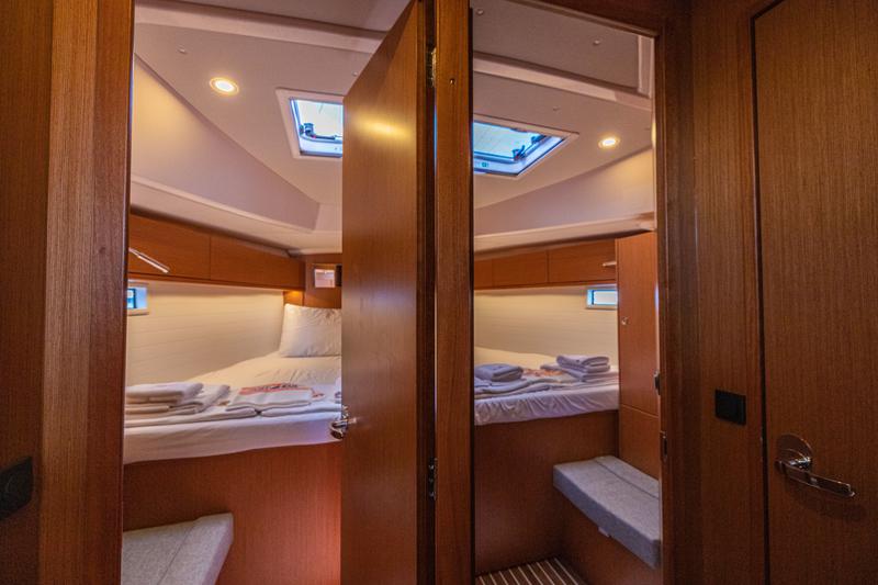 Book yachts online - sailboat - Bavaria Cruiser 46 - Just Be - rent