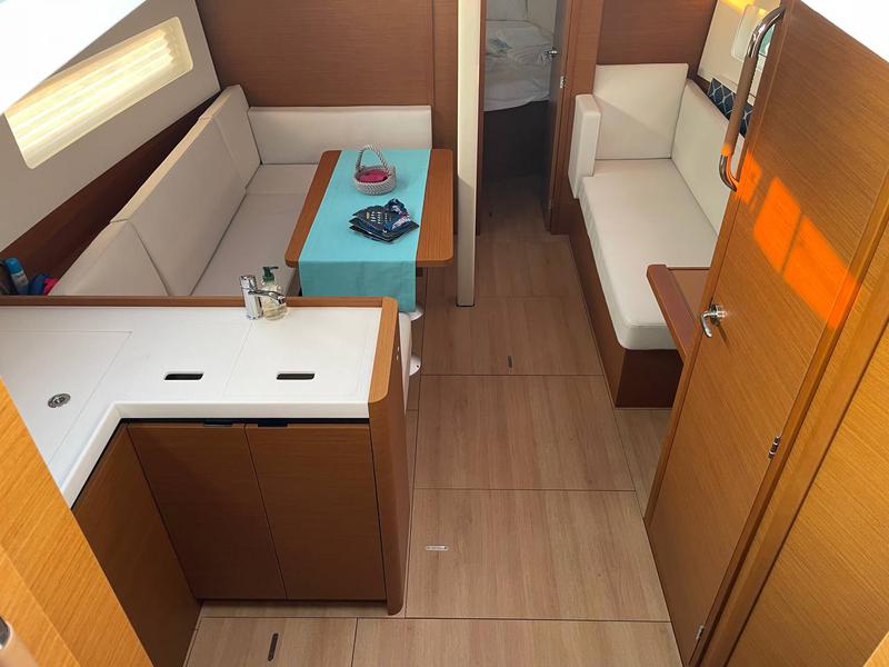 Book yachts online - sailboat - Sun Odyssey 380 - Just Happy - rent