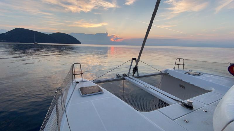 Book yachts online - catamaran - Lagoon 42 - MAGAN 1 WATER MAKER - PANNELS  - rent