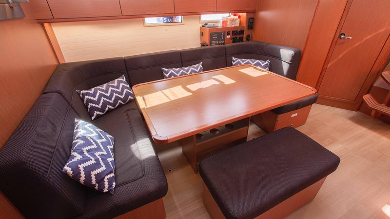 Book yachts online - sailboat - Bavaria Cruiser 46 - Dorabella - rent