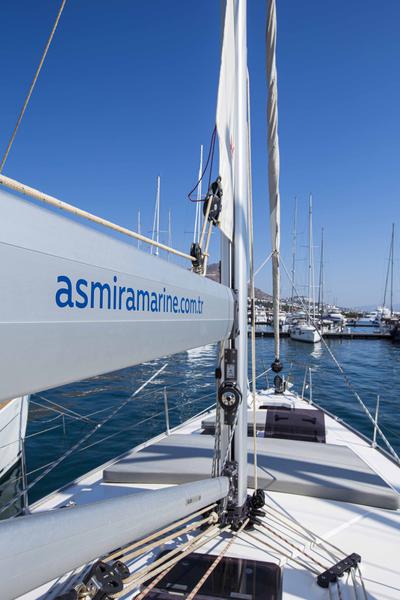Book yachts online - sailboat - Bavaria Cruiser 46 - Dorabella - rent