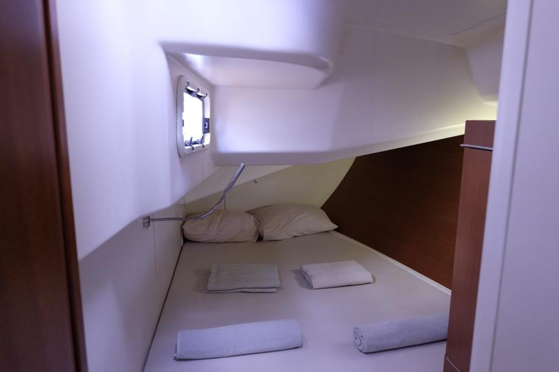 Book yachts online - sailboat - Hanse 445 - Fox - rent