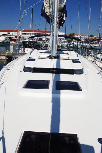 Book yachts online - sailboat - Bavaria C45 Holiday - BARBARA I - rent