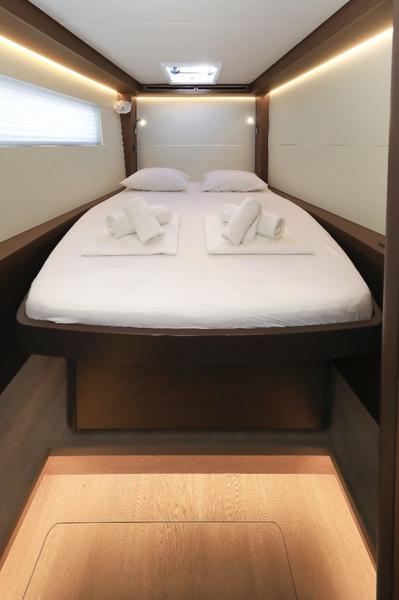 Book yachts online - catamaran - Lagoon 50 - LUX - rent