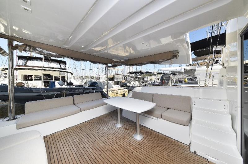 Book yachts online - catamaran - Lagoon 50 - LUX - rent