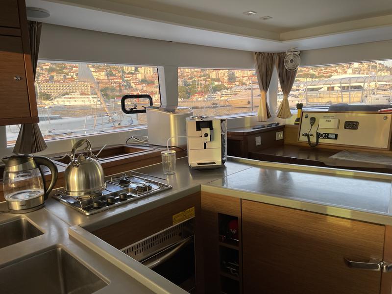 Book yachts online - catamaran - Lagoon 450 Sport - I Love Anna - rent