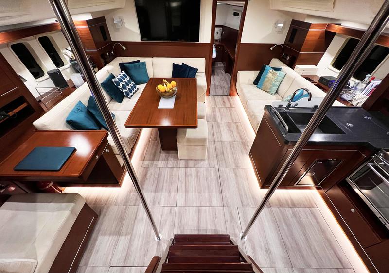 Book yachts online - sailboat - Hanse 545 - d'Este - rent