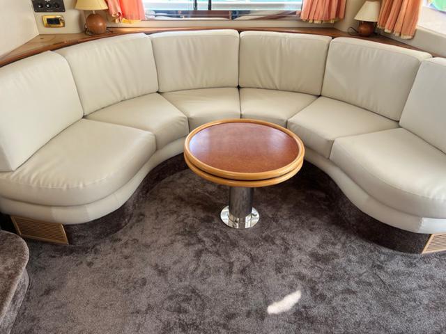 Book yachts online - motorboat - Fairline 65 Squadron - Sunshine MBL - rent