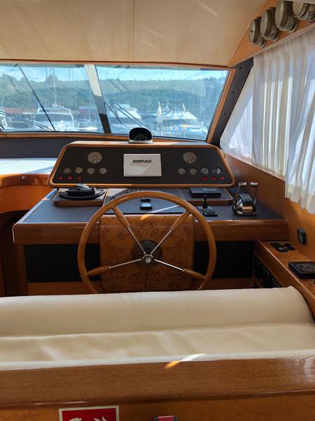 Book yachts online - motorboat - Yaretti 2110 - La Belle  - rent