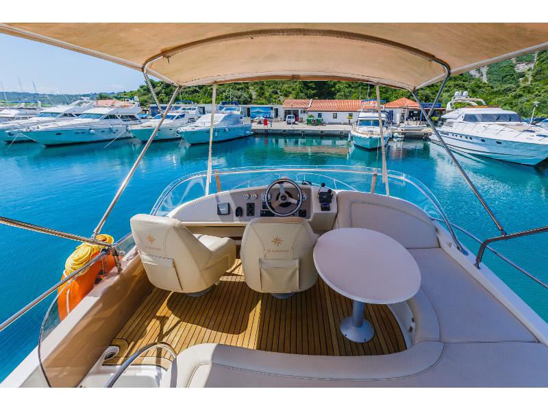 Book yachts online - motorboat - Jeanneau Prestige 36 Fly - Dodo - rent