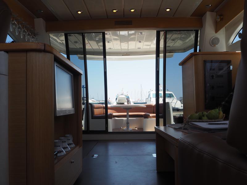 Book yachts online - motorboat - Alena 54 - Solo 1 - rent