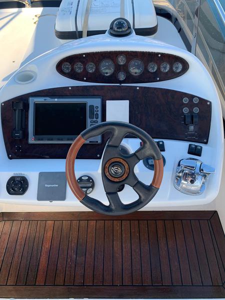 Book yachts online - motorboat - Manhattan 50 - Aviator - rent