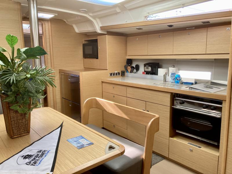 Book yachts online - sailboat - Dufour 430 - Slowdown - rent