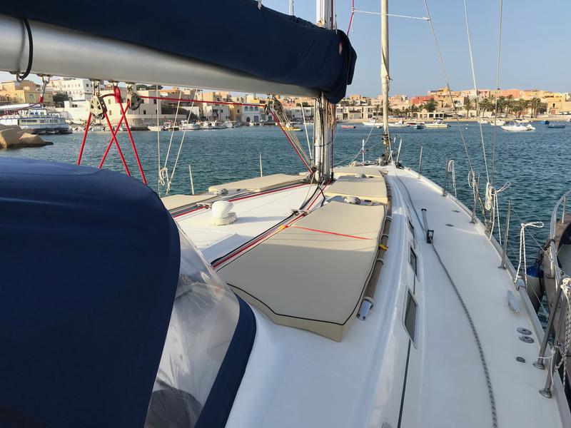 Book yachts online - sailboat - Cyclades 50 - Delfina - rent