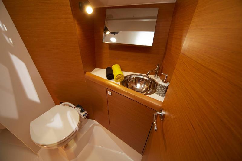 Book yachts online - sailboat - Sun Odyssey 349 - Aida - rent