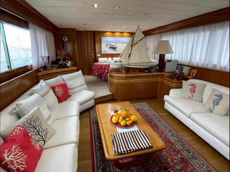 Book yachts online - motorboat - Canados 24 - Felicità - rent