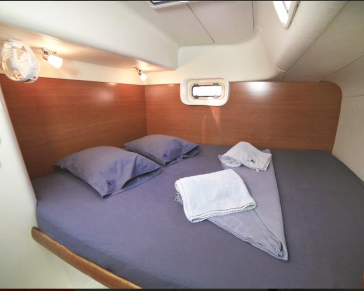 Book yachts online - catamaran - Leopard 43 - Sail Capella - rent