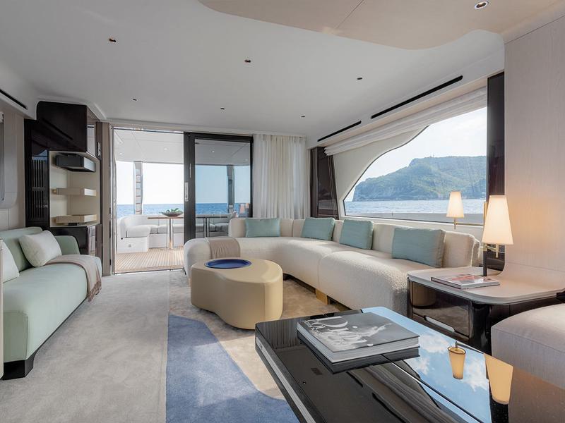 Book yachts online - motorboat - Azimut 78 Flybridge - VIVA - rent
