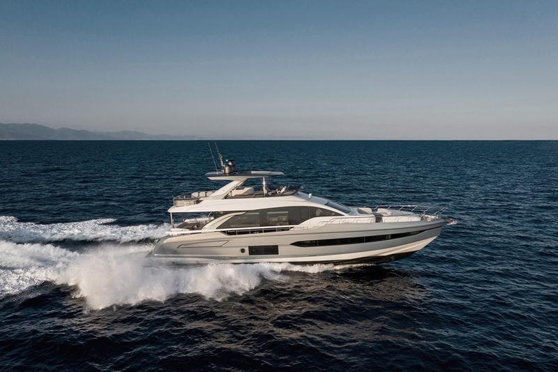 Book yachts online - motorboat - Azimut 78 Flybridge - VIVA - rent