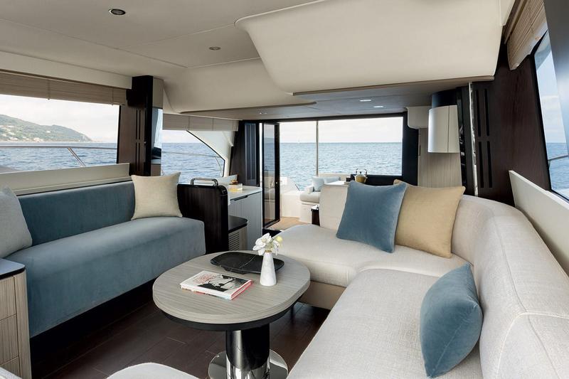 Book yachts online - motorboat - Azimut 55 Flybridge - Be Happy - rent