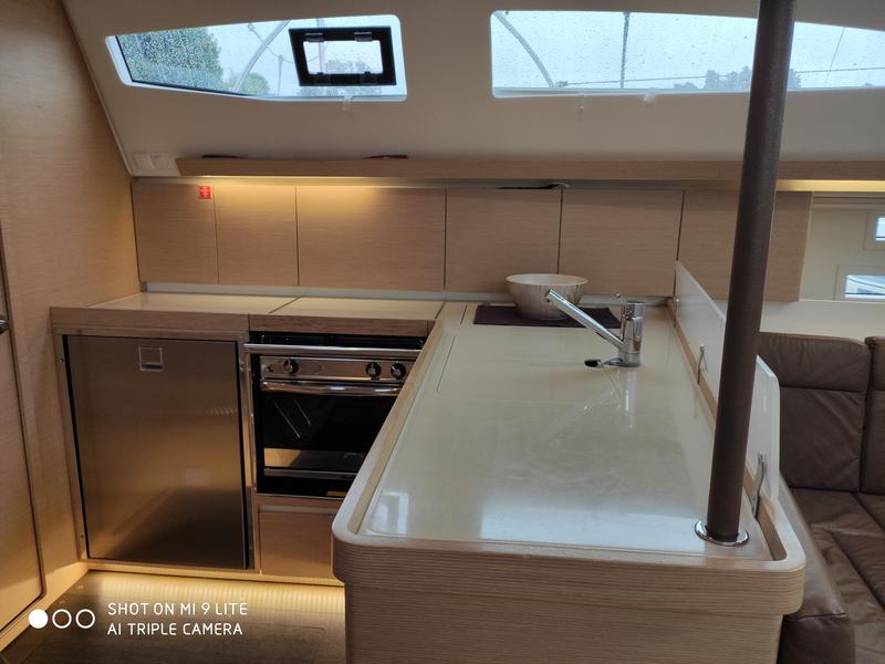 Book yachts online - sailboat - Elan 45 Impression - Perlen - rent