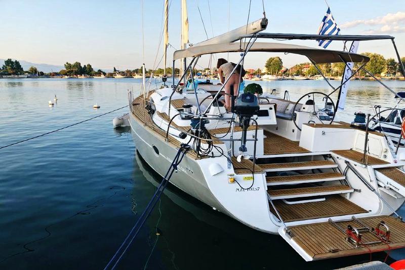 Book yachts online - sailboat - Elan 514 Impression - MGV Treaton - rent