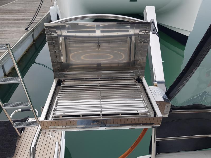 Book yachts online - catamaran - Fountaine Pajot Isla 40 - Artemis  - rent