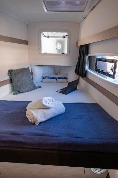 Book yachts online - catamaran - Fountaine Pajot Isla 40 - Artemis  - rent