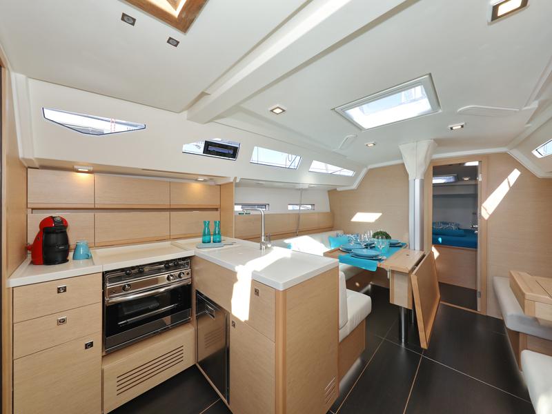 Book yachts online - sailboat - More 40 - Hanunia - rent