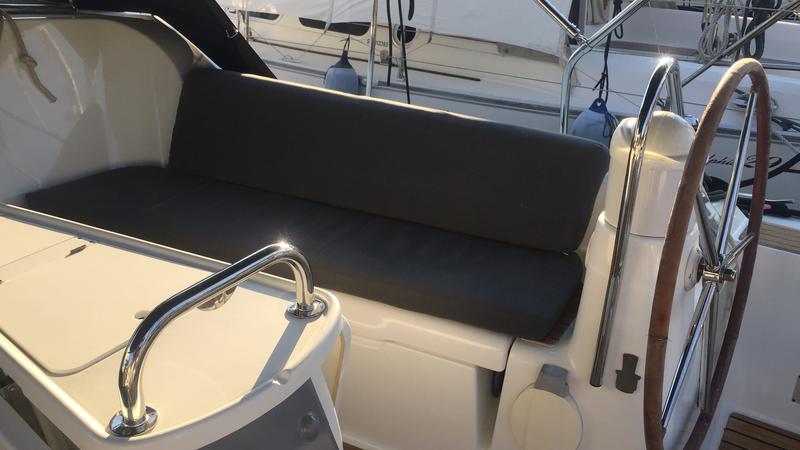 Book yachts online - sailboat - Sun Odyssey 42 i - TEMPO - rent
