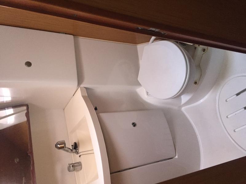 Book yachts online - sailboat - Sun Odyssey 42 i - TEMPO - rent