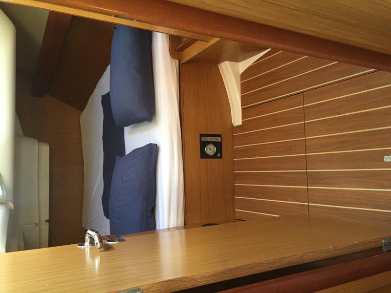Book yachts online - sailboat - Sun Odyssey 42 i - TEMPO - rent