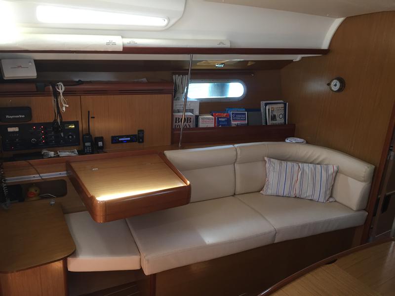 Book yachts online - sailboat - Sun Odyssey 42 i - TEMPO - rent