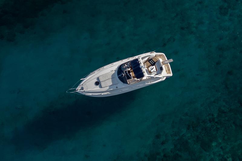Book yachts online - motorboat - Sunseeker Portofino 40 - Maxim - rent