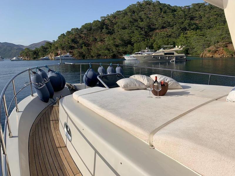 Book yachts online - motorboat - SES Yacht Trawler 55 - Atil - rent