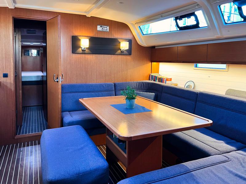 Book yachts online - sailboat - Bavaria 51 Cruiser - Teorema - rent