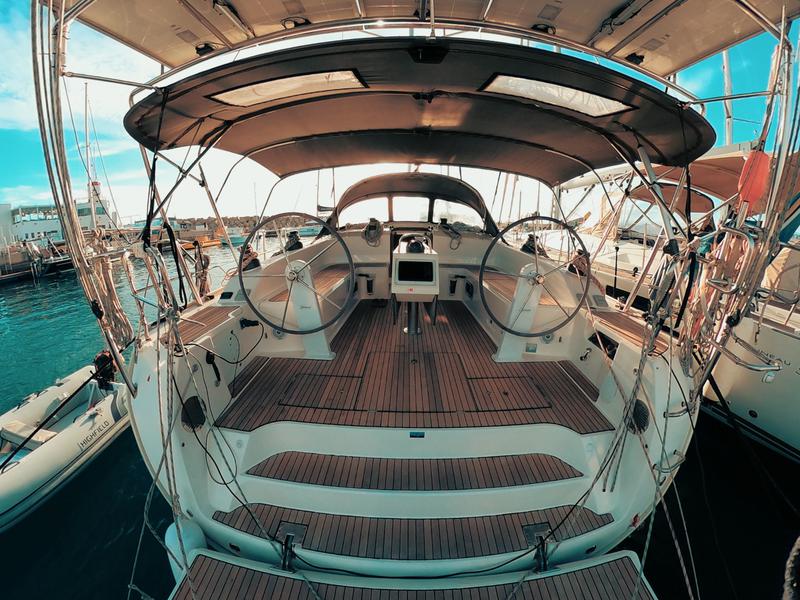 Book yachts online - sailboat - Bavaria 51 Cruiser - Teorema - rent
