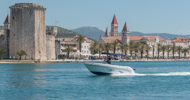 Book yachts online - motorboat - Saver 650 - no name - rent