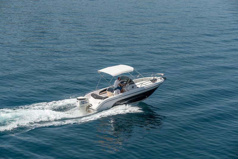 Book yachts online - motorboat - Ranieri Voyager 23S - no name - rent