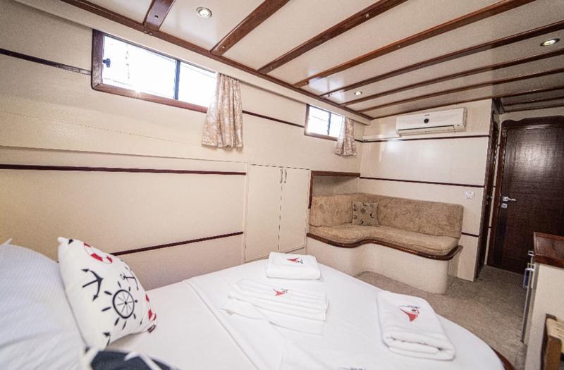 Book yachts online - other - Gulet - Azura - rent