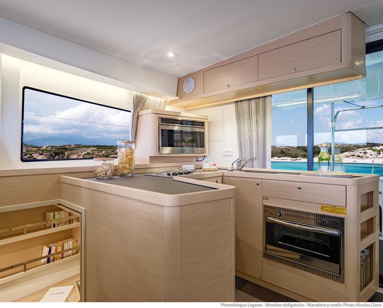 Book yachts online - catamaran - Lagoon 42 - BYC SALVADOR - rent