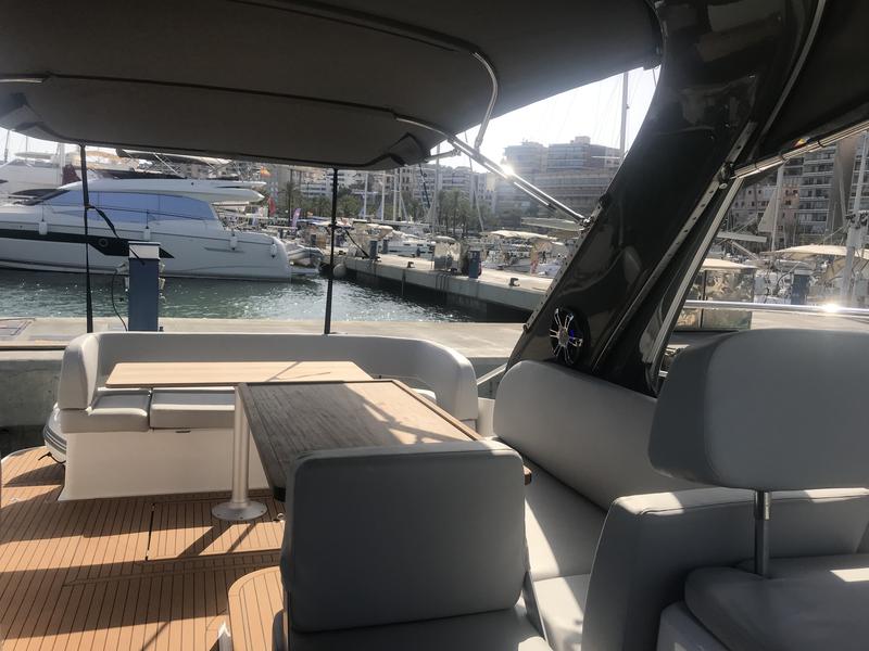 Book yachts online - motorboat - Bavaria S36 Open - Marsil - rent