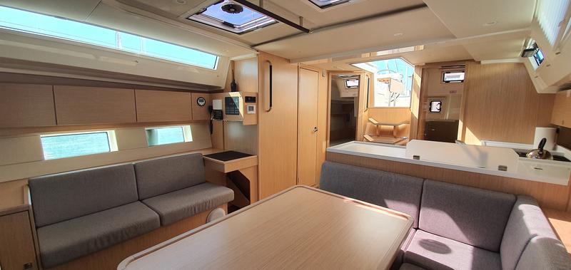 Book yachts online - sailboat - Bavaria C45 Style - Whisper - rent