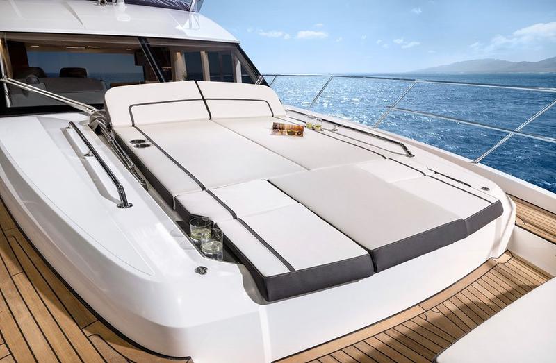 Book yachts online - motorboat - Bavaria R55 Fly - Valluga - rent