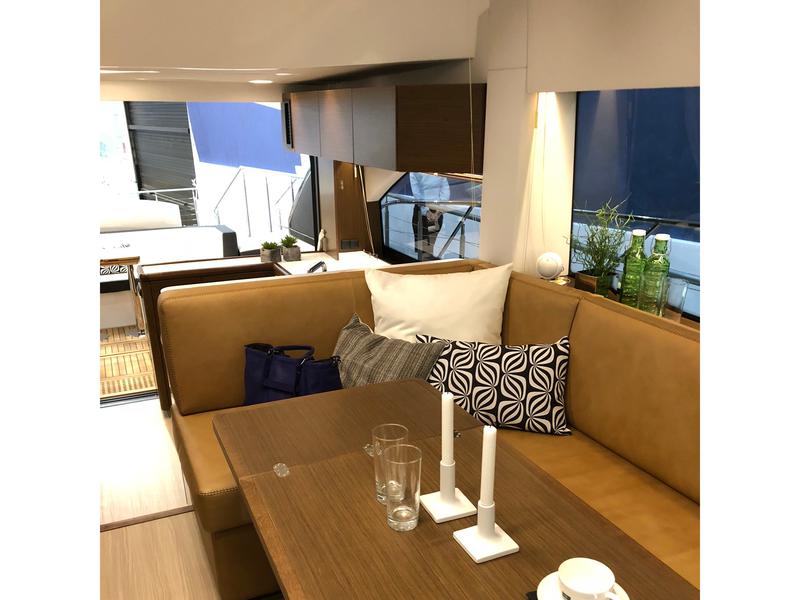 Book yachts online - motorboat - Bavaria R55 Fly - Valluga - rent