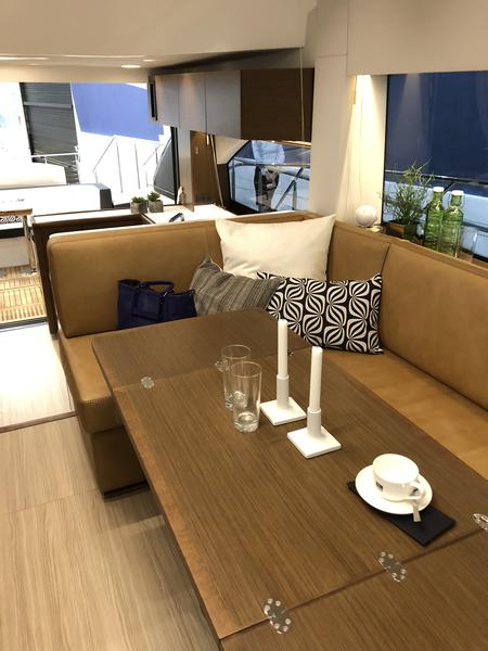 Book yachts online - motorboat - Bavaria R55 Fly - Valluga - rent